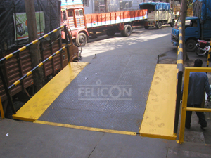 Dock Levelers/ Industrial Lifts